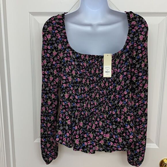 TRIXXI Size Medium long sleeve lightweight floral top on or off shoulders - Picture 2 of 12